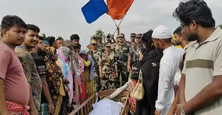 মরদেহ দেখার আয়োজনে সীমান্তের শূন্যরেখায় স্বজনরা